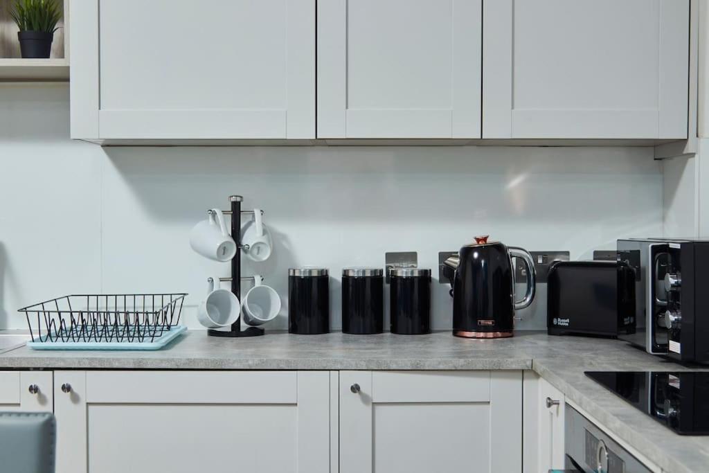 Beautiful Central Apartment Лемингтън Спа Екстериор снимка